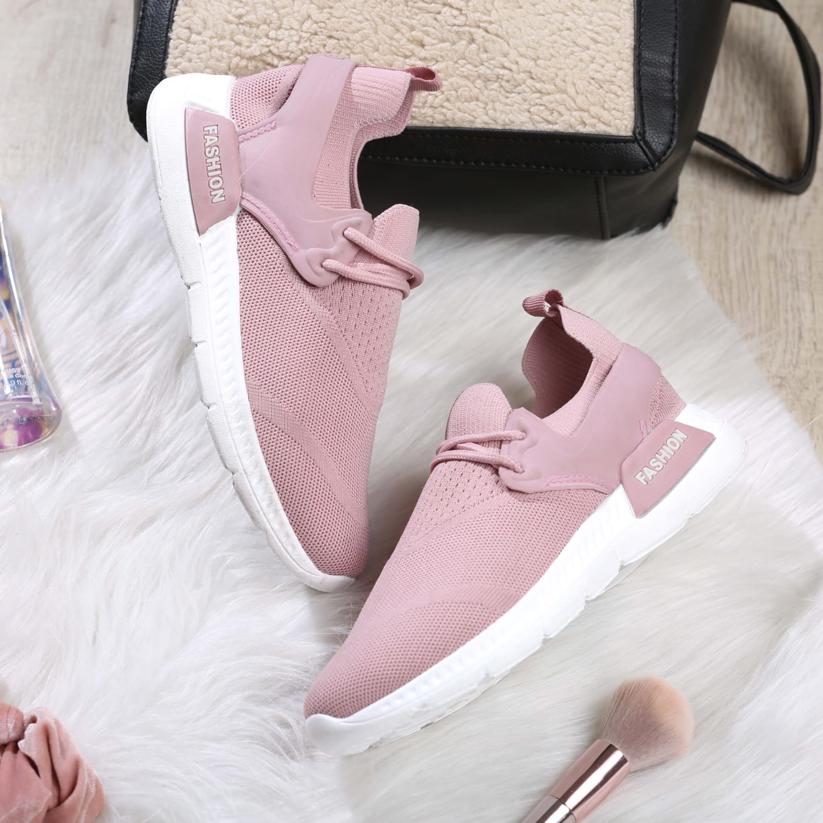 Snickers Shoos ππ¨π¦ππ¨π«ππππ₯π π¬π§π’ππ€ππ«π¬ β omega Shoes